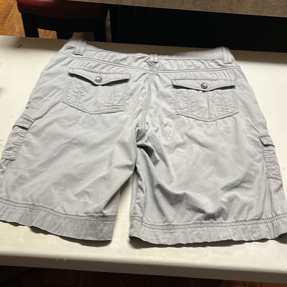 Lee, comfort waistband women’s cargo shorts - Picture 5 of 6